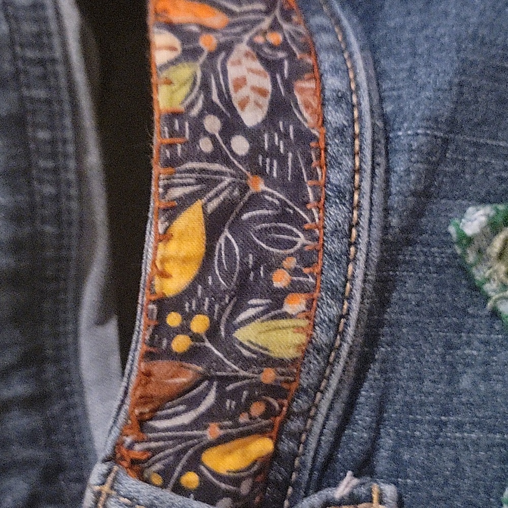 Upcycled Molly Made It Stars & embroided blue jeans - Picture 10 of 17